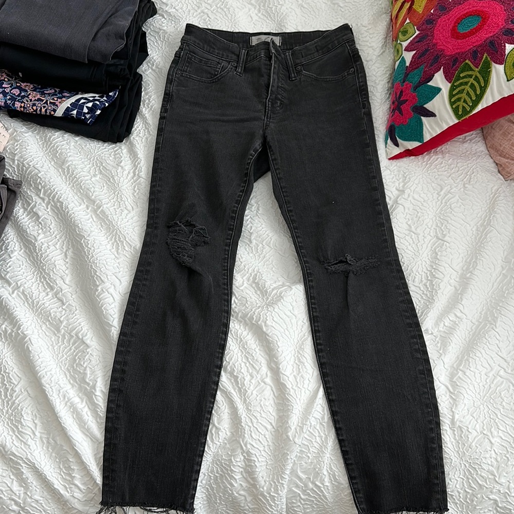 Madewell 9” High Rise Skinny Jeans ripped size 26S